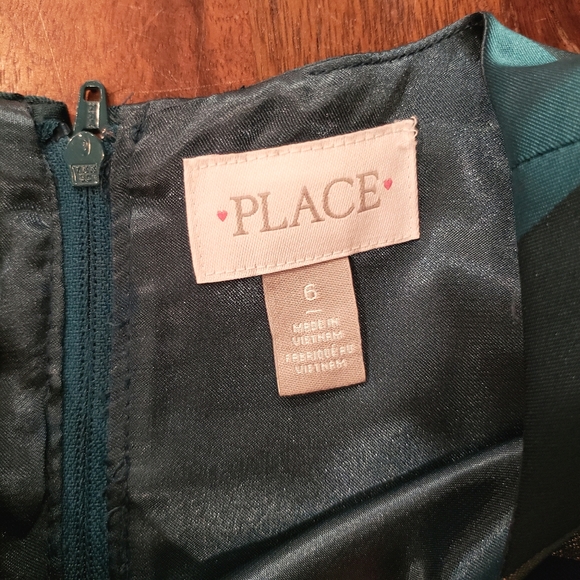 Children's Place Holiday Girls Dress, Size 5 - Picture 3 of 4